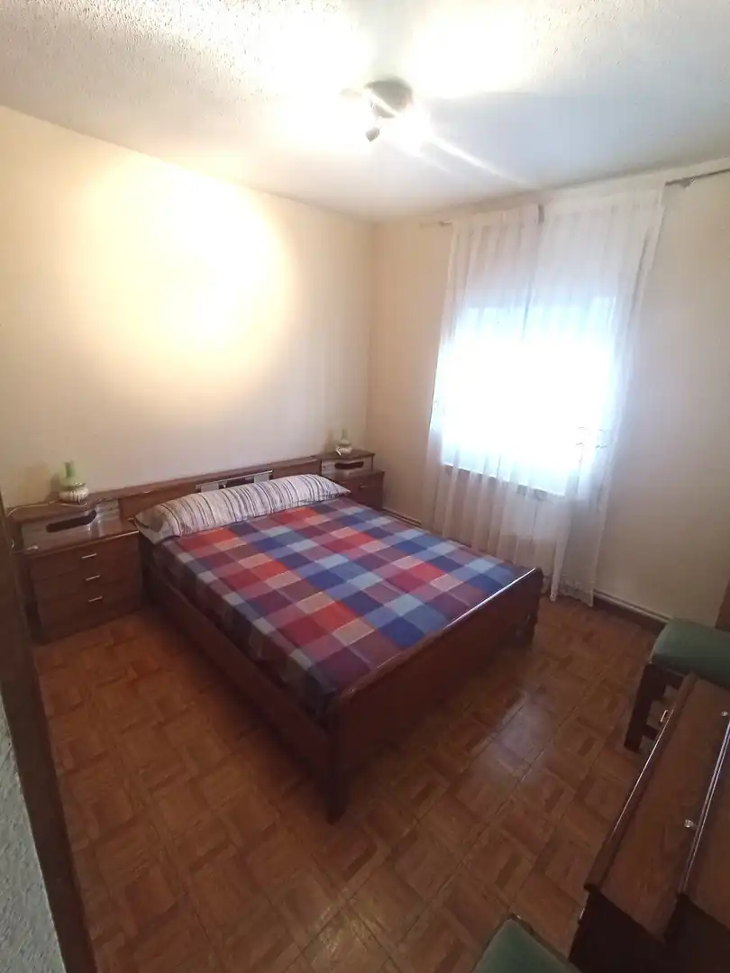 Schlafzimmer von Wohnung zur Miete in Madrid mit Klimaanlage, Heizung und Terrasse