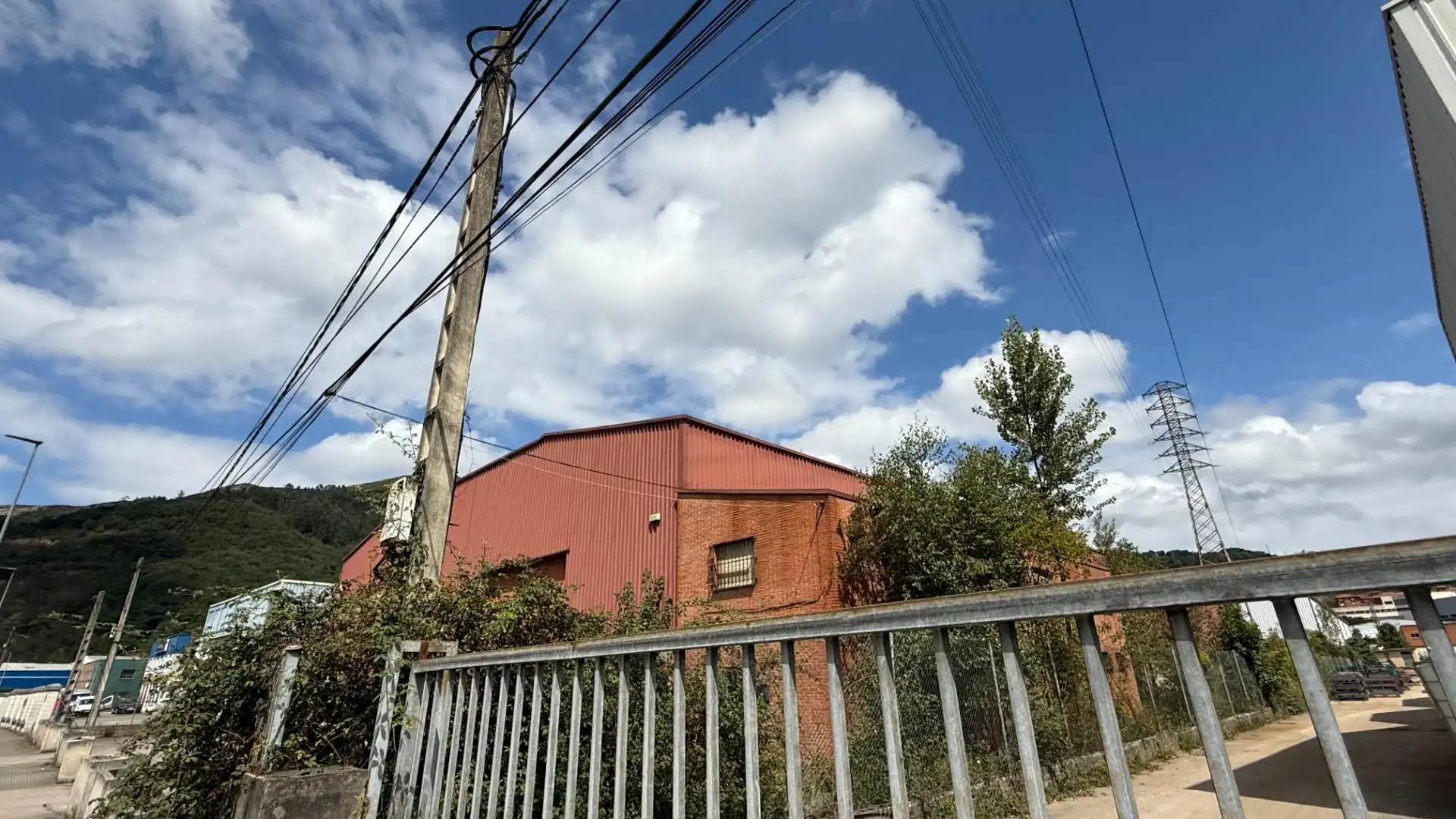 Exterior view of Industrial buildings for sale in Langreo