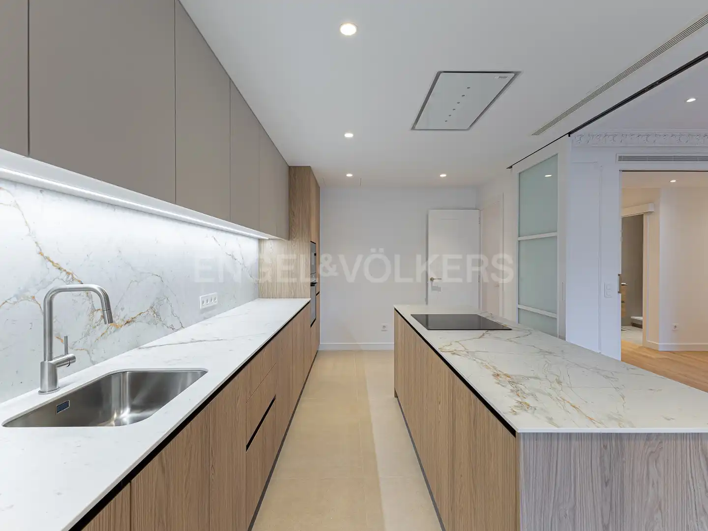 Küche von Wohnung zur Miete in Barcelona mit Klimaanlage, Heizung und Parkett