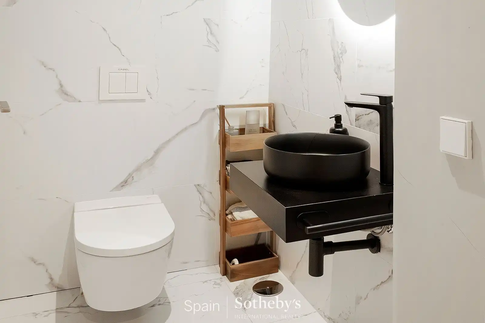 Baño de Apartamento en venta en Las Rozas de Madrid con Aire acondicionado, Calefacción y Jardín privado