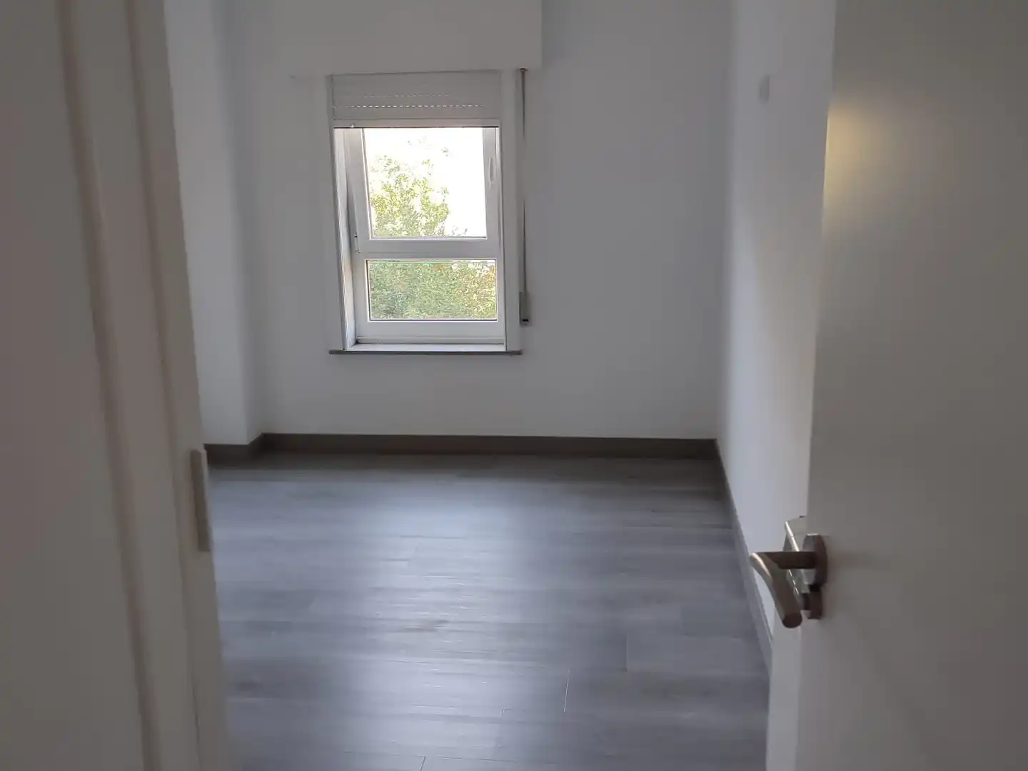 Schlafzimmer von Wohnung zur Miete in Santiago de Compostela  mit Heizung, Abstellraum und Ofen