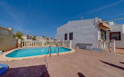 Piscina de Casa o xalet en venda en Alhaurín de la Torre amb Terrassa i Piscina