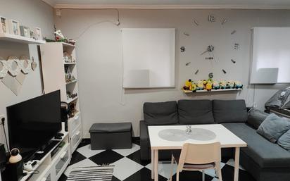 Sala d'estar de Casa o xalet en venda en  Córdoba Capital amb Aire condicionat, Terrassa i Moblat