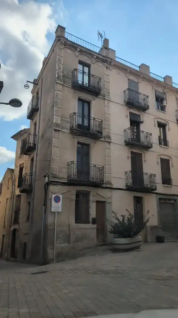 Vista exterior de Casa adosada en venda en Vilanova d'Escornalbou amb Parquet, Traster i Moblat