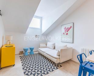 Living room of Apartment to rent in  Madrid Capital  with Air Conditioner, Heating and Furnished