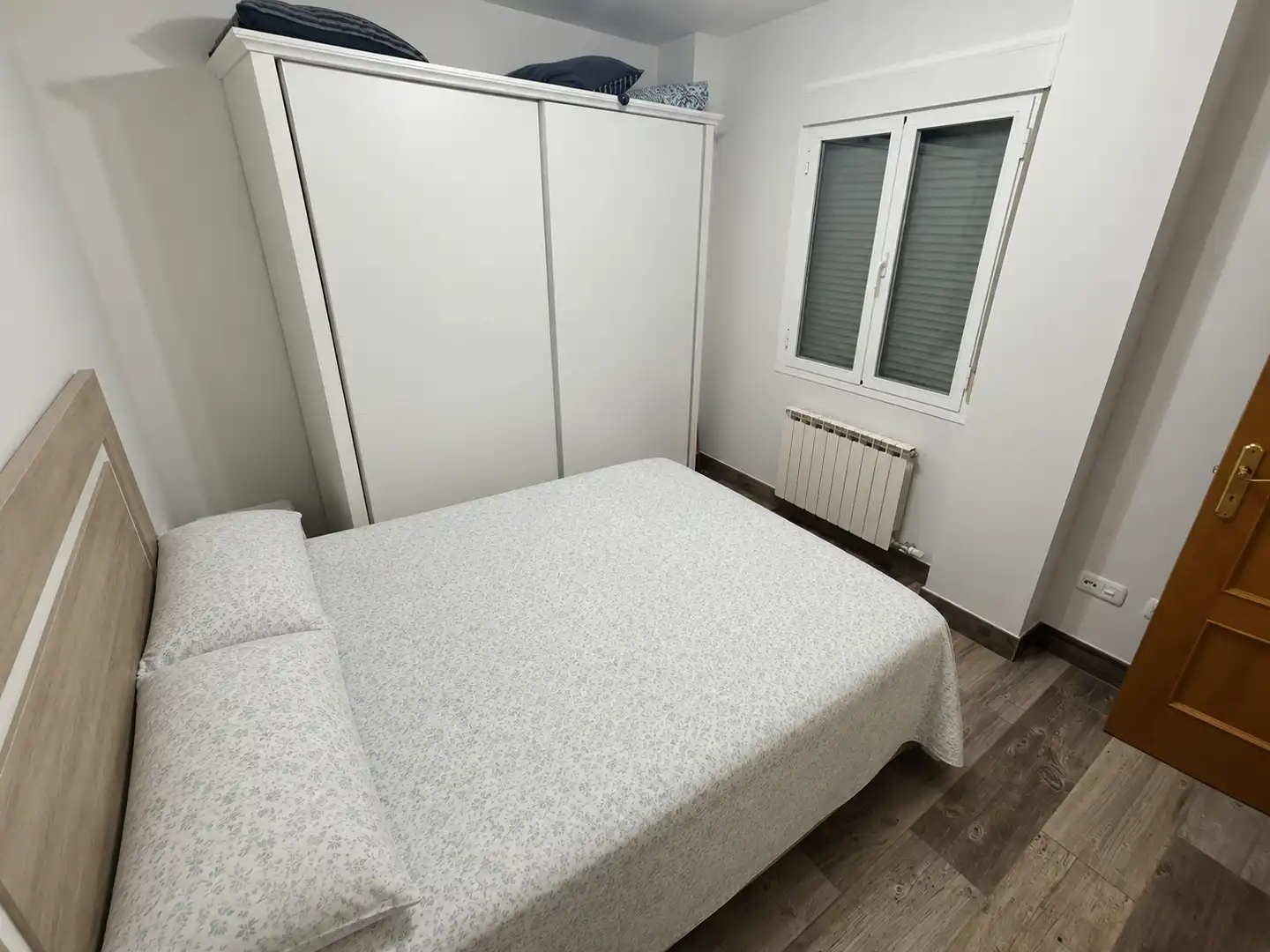 Flat with terrace for sale in Calle Ángel Izquierdo, imagen 4