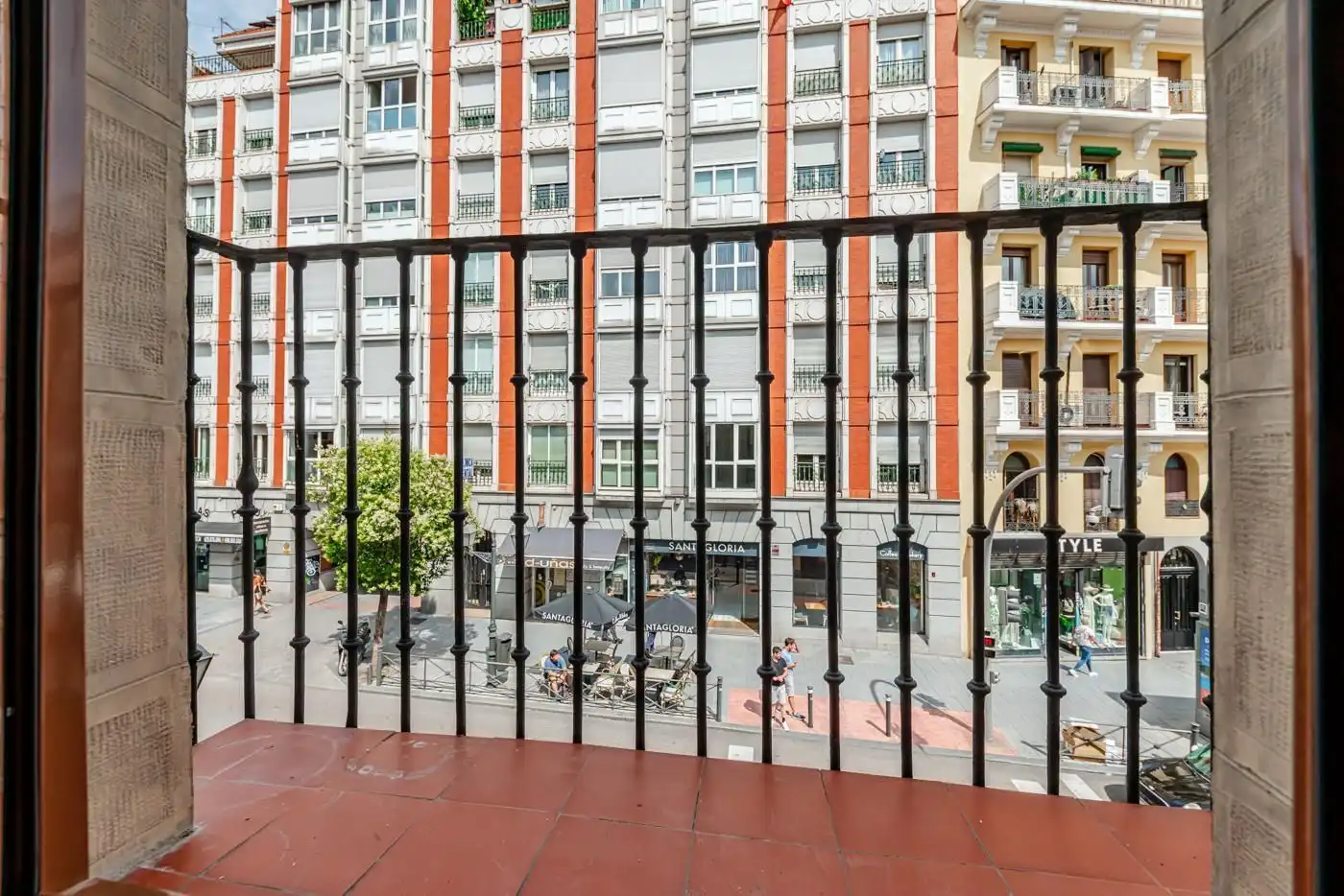 Außenansicht von Wohnung zum Verkauf in Madrid mit Klimaanlage und Heizung