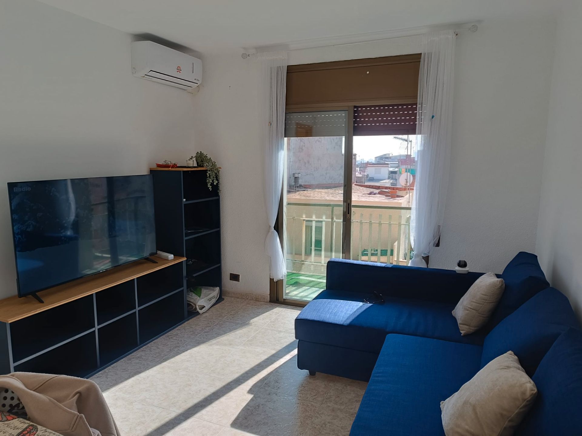 Living room of Flat to rent in L'Hospitalet de Llobregat  with Air Conditioner, Furnished and Oven