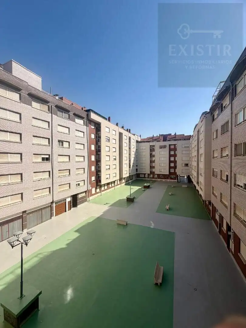 Vista exterior de Pis en venda en Palencia