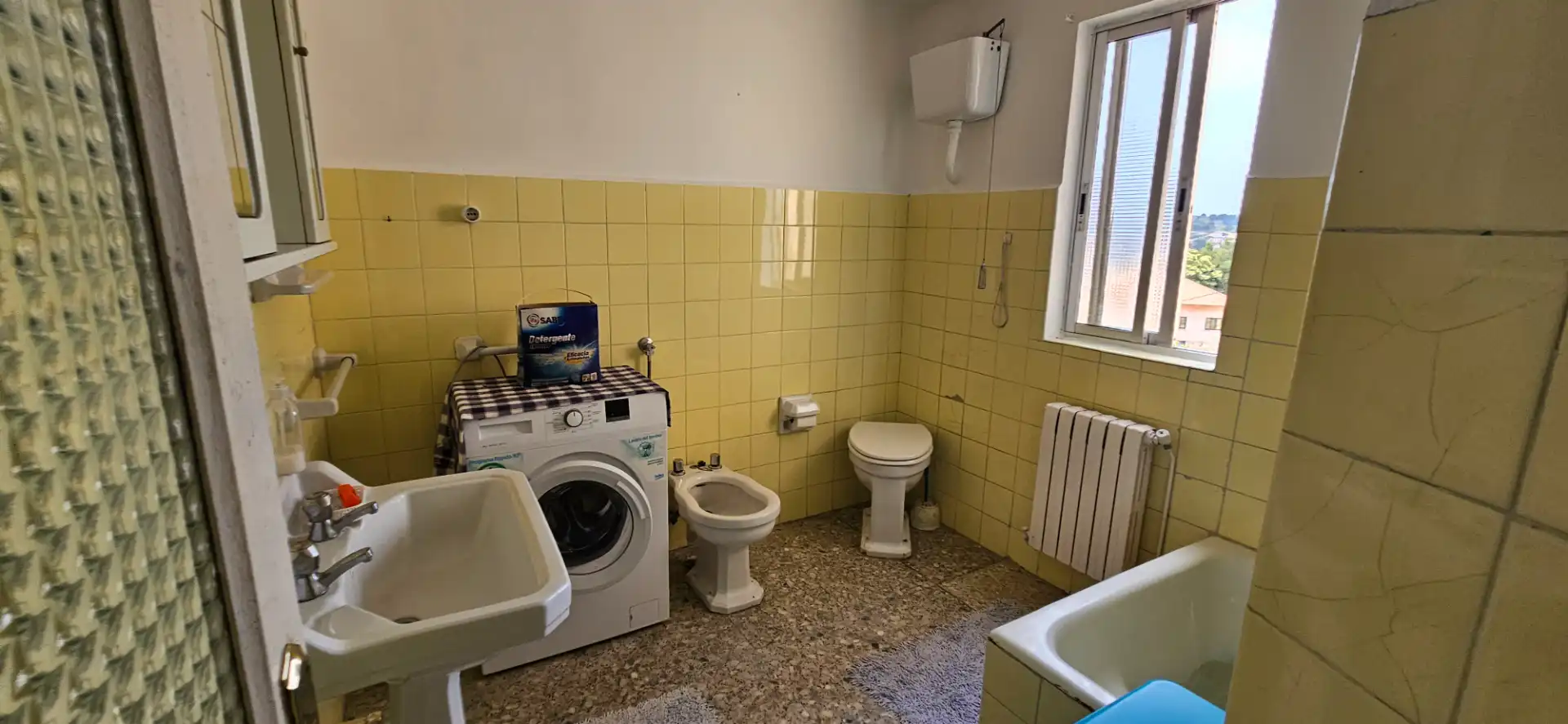 Bany de Finca rústica en venda en Ferrol amb Moblat