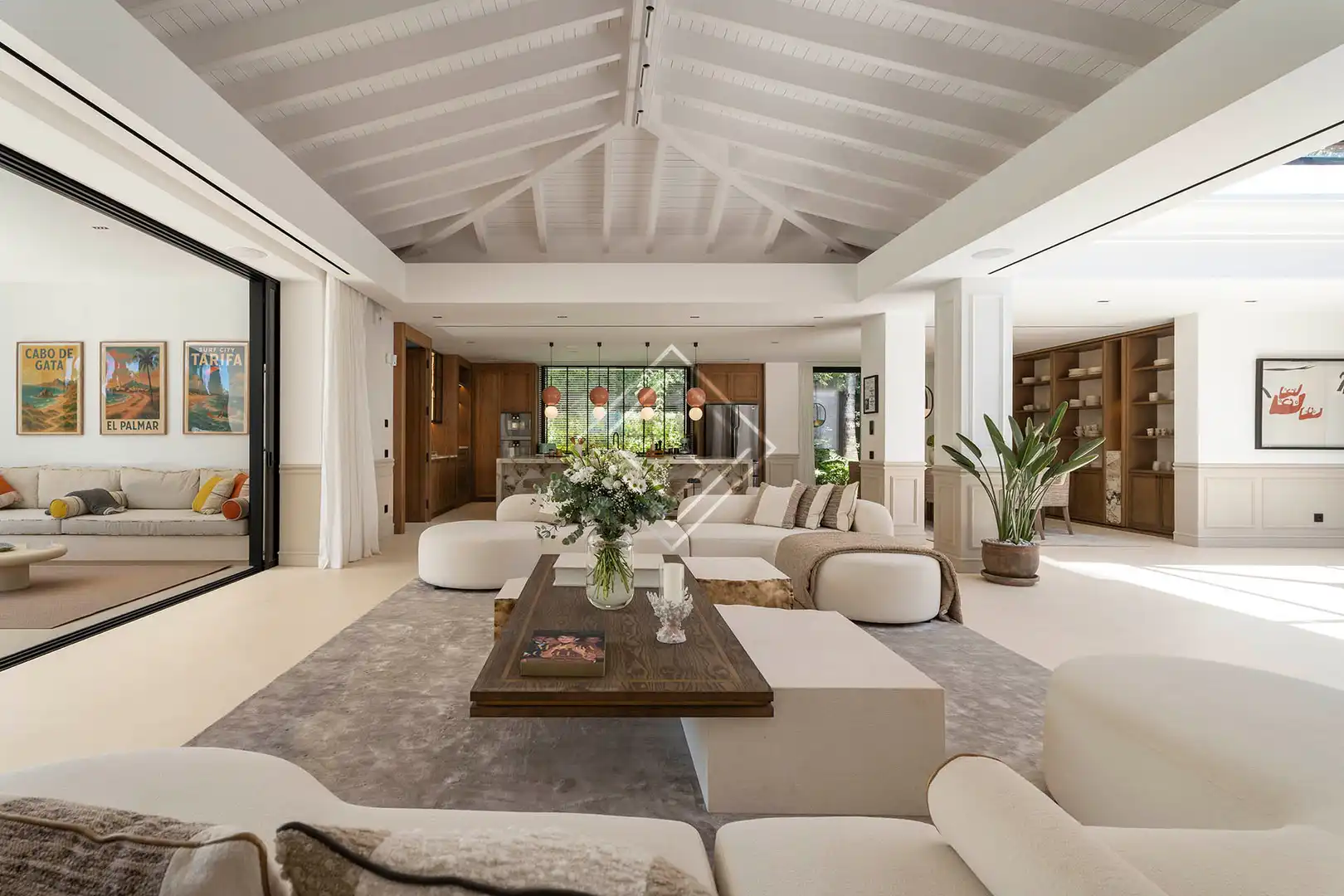 Sala de estar de Casa o chalet en venta en Marbella con Aire acondicionado, Jardín privado y Terraza