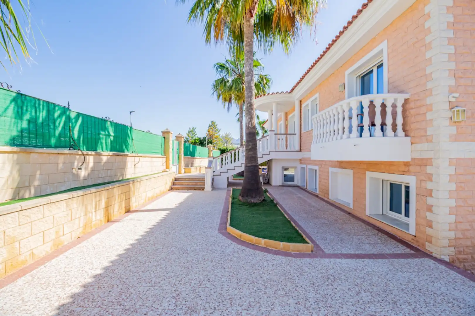 Vista exterior de Casa o chalet en venta en L'Alfàs del Pi con Aire acondicionado, Calefacción y Jardín privado