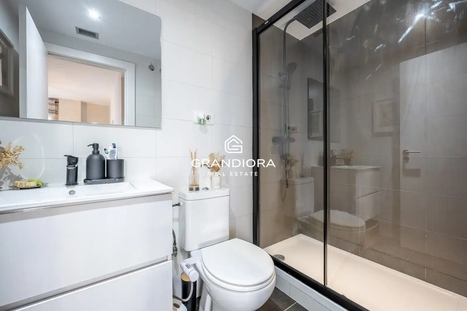 Badezimmer von Wohnung zur Miete in Sant Andreu de Llavaneres mit Klimaanlage, Terrasse und Schwimmbad