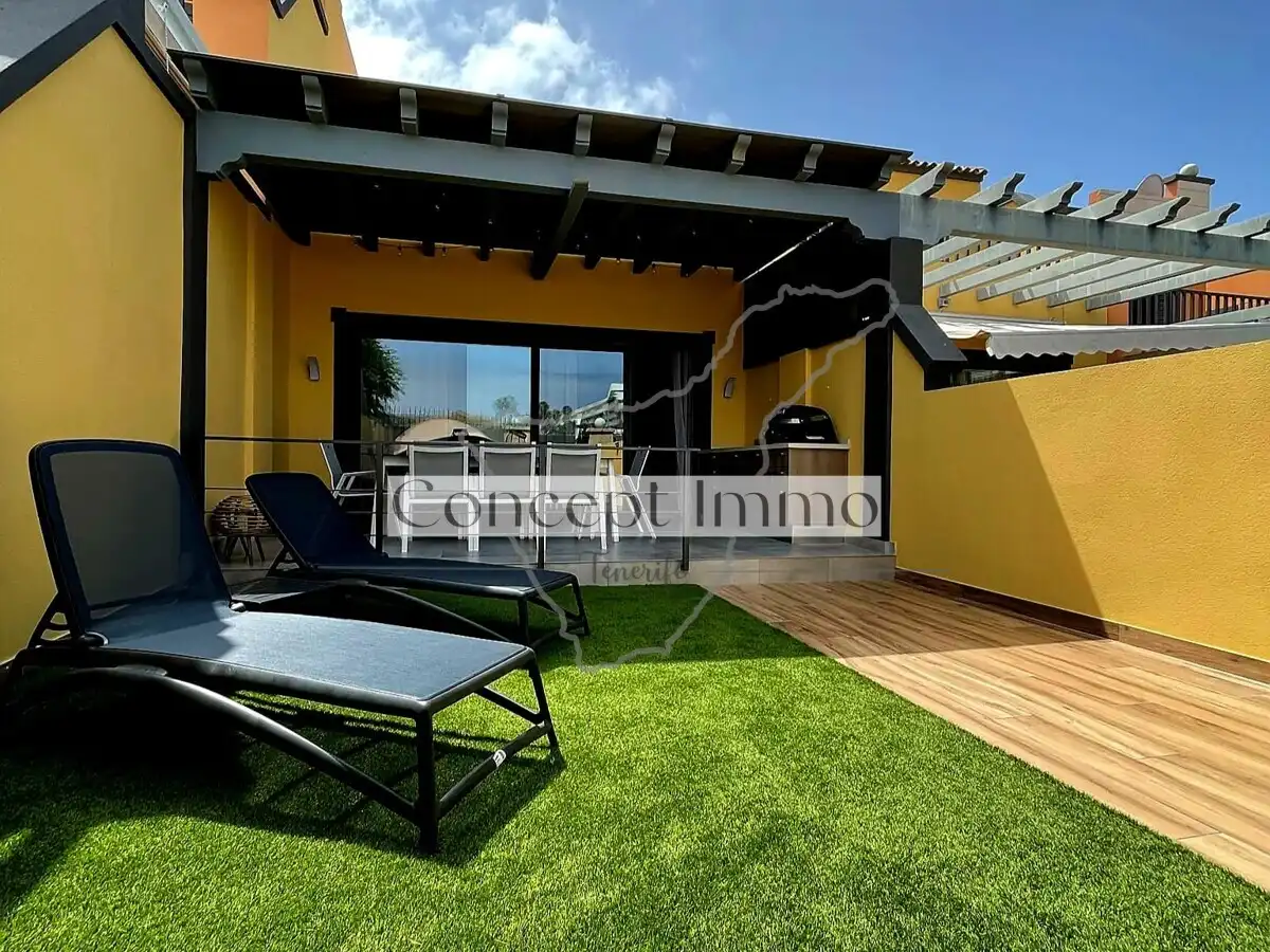Terrassa de Casa adosada en venda en Adeje amb Aire condicionat, Jardí privat i Terrassa
