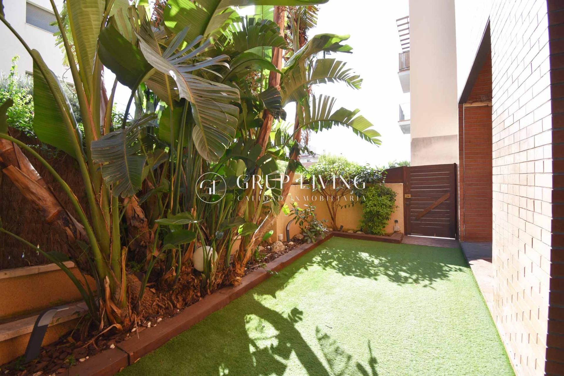 Garden of Flat for sale in Sitges  with Air Conditioner, Heating and Private garden