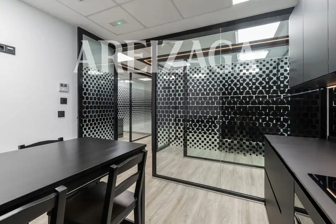 Büro mit Aufzug zur Miete in Zuatzu Kalea, imagen 25