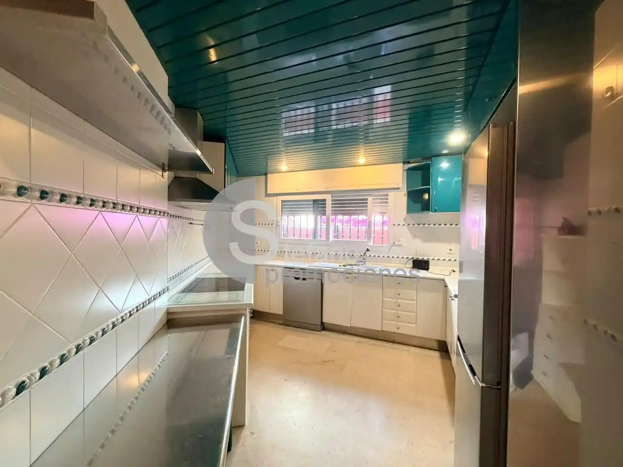 Kitchen of Detached homes for rent in Málaga  with Air Conditioner, Private garden and Terrace