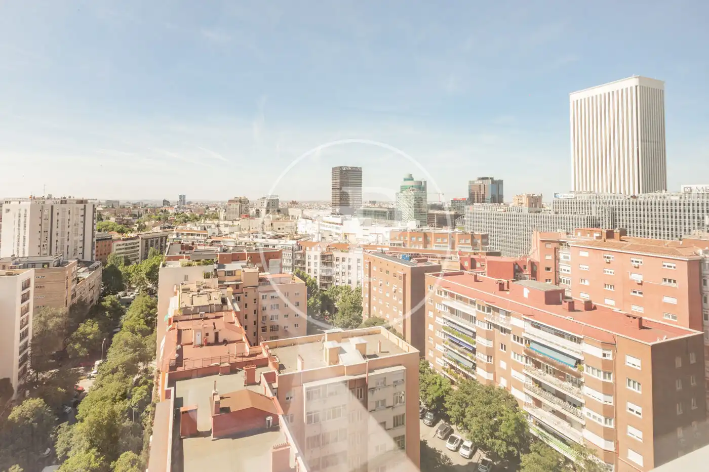 Vista exterior de Àtic en venda en Madrid amb Aire condicionat, Calefacció i Terrassa