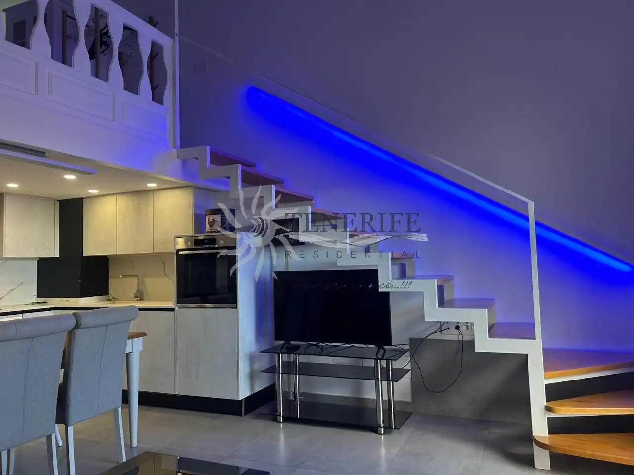 Piso en venta en Arona con Aire acondicionado, Terraza y Amueblado