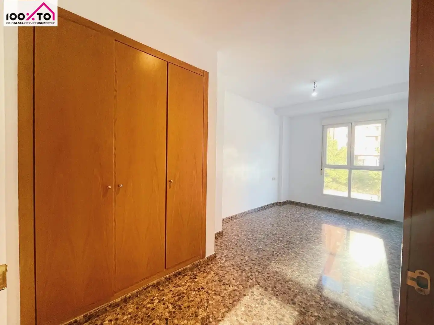 Habitación de Piso en venta en Paterna con Trastero y Balcón