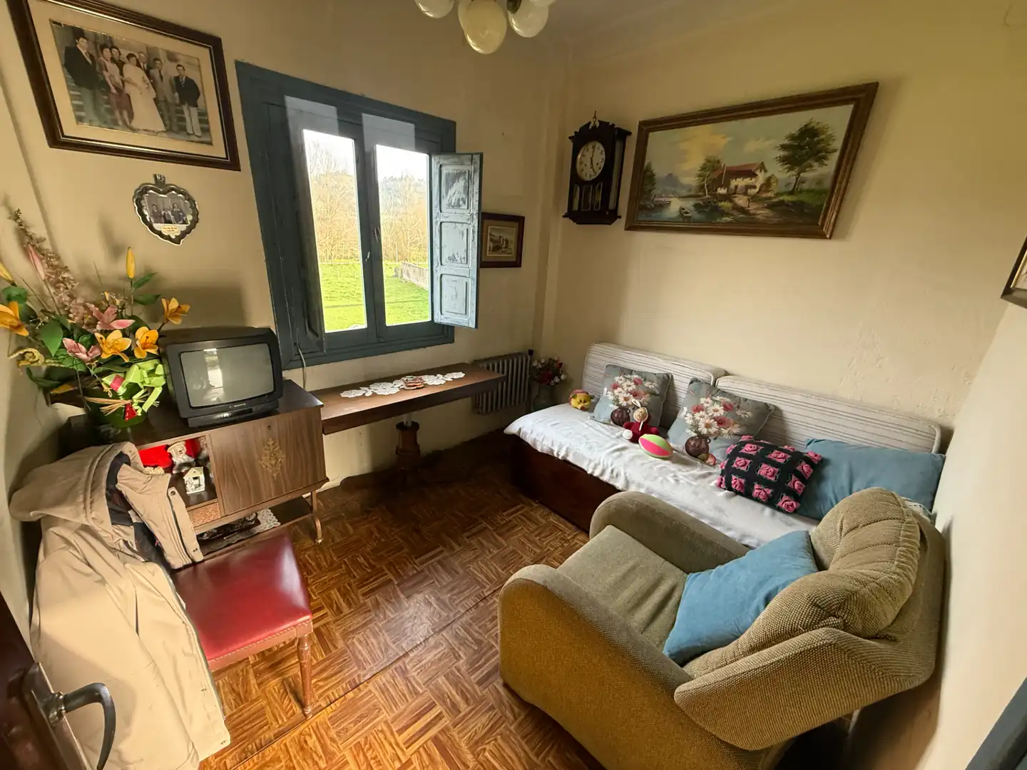 Sala d'estar de Casa o xalet en venda en Grado
