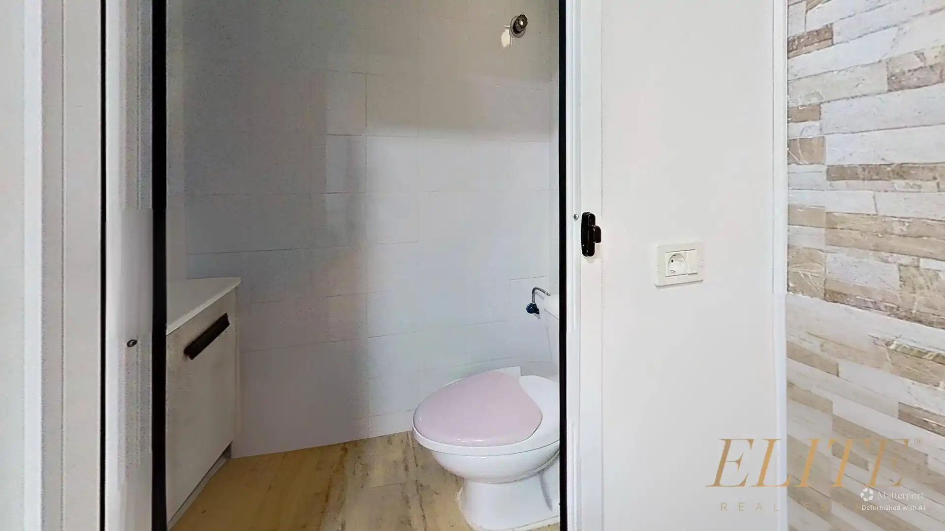 Baño de Oficina en venta en San Bartolomé de Tirajana con Aire acondicionado y Amueblado