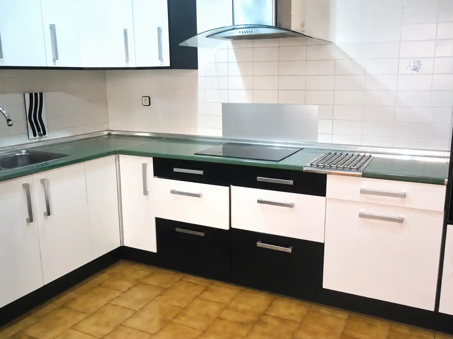 Kitchen of Flat for rent in Tres Cantos  with Heating, Parquet flooring and Terrace
