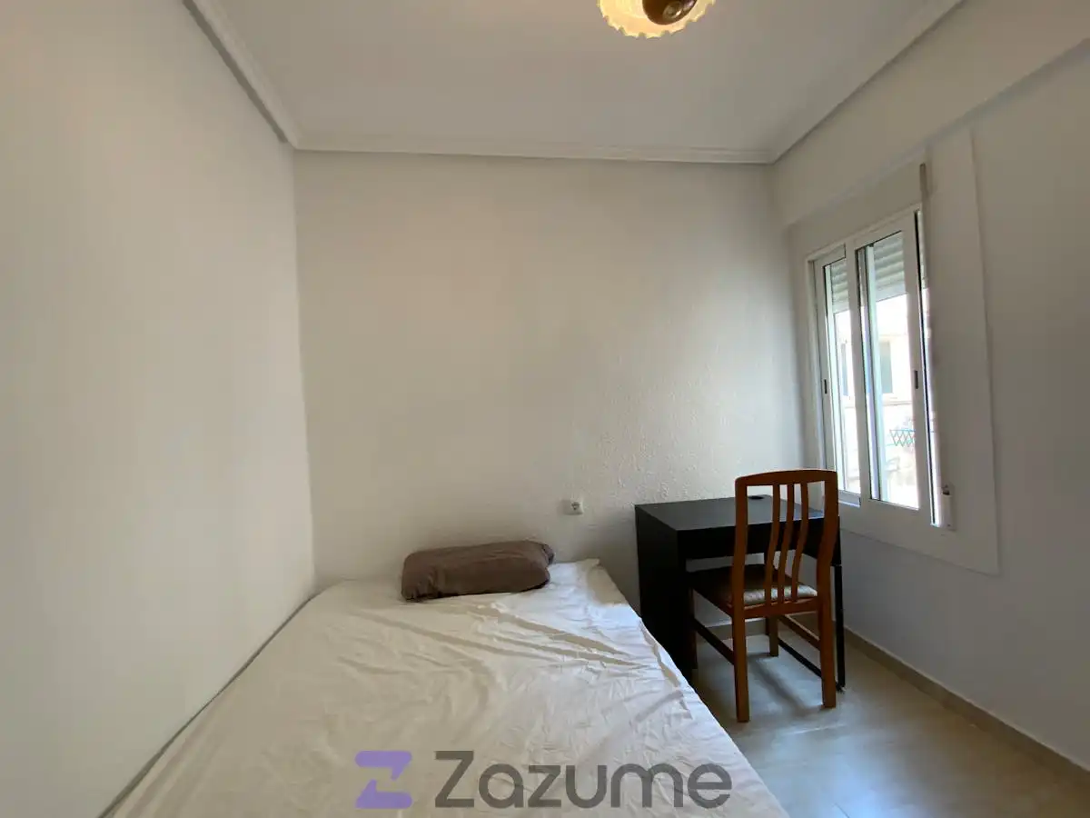 Schlafzimmer von Wohnung zur Miete in Moncada mit Klimaanlage, Heizung und Möbliert