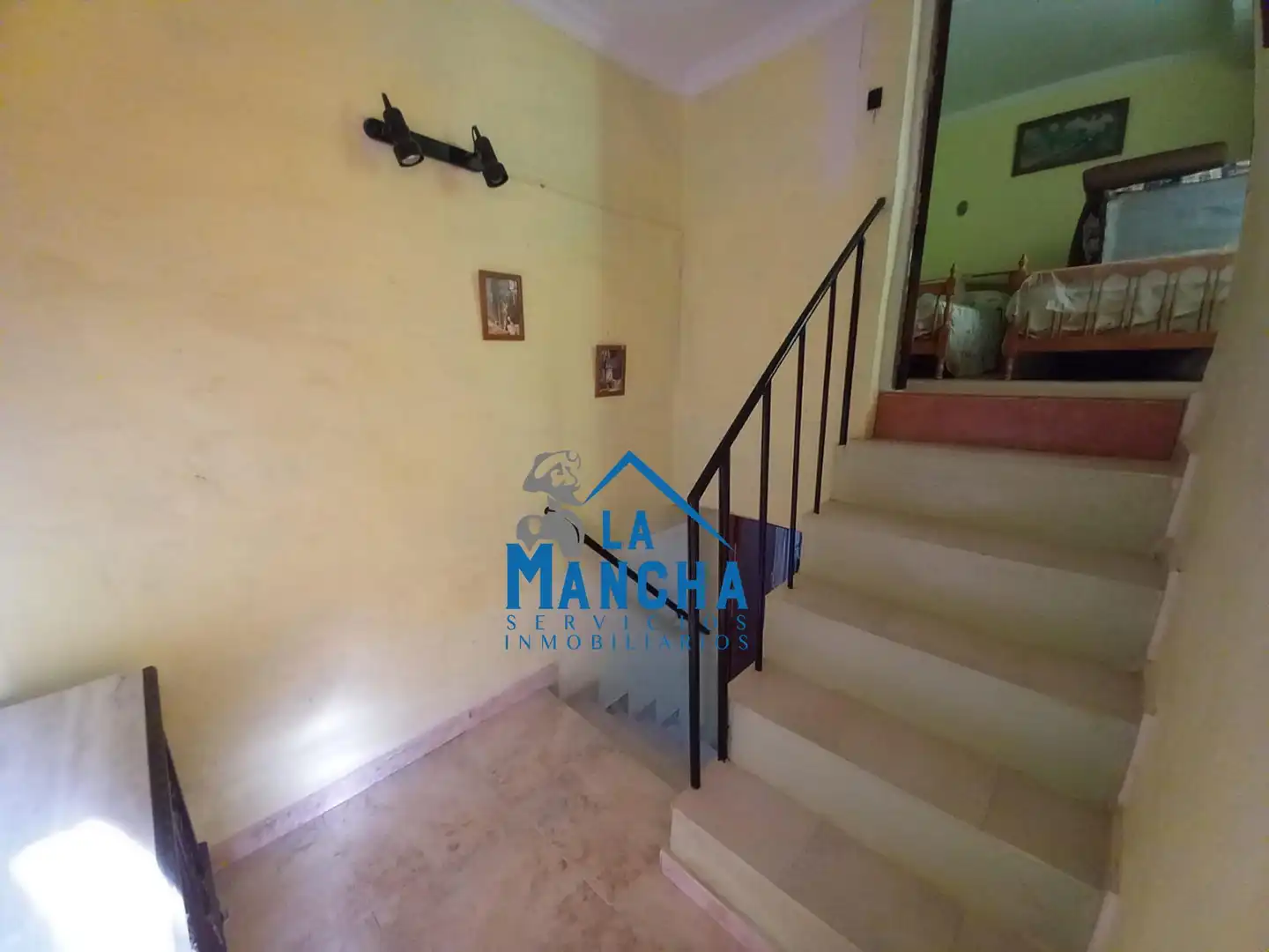 Houses for sale in Chinchilla de Monte-Aragón  with Furnished