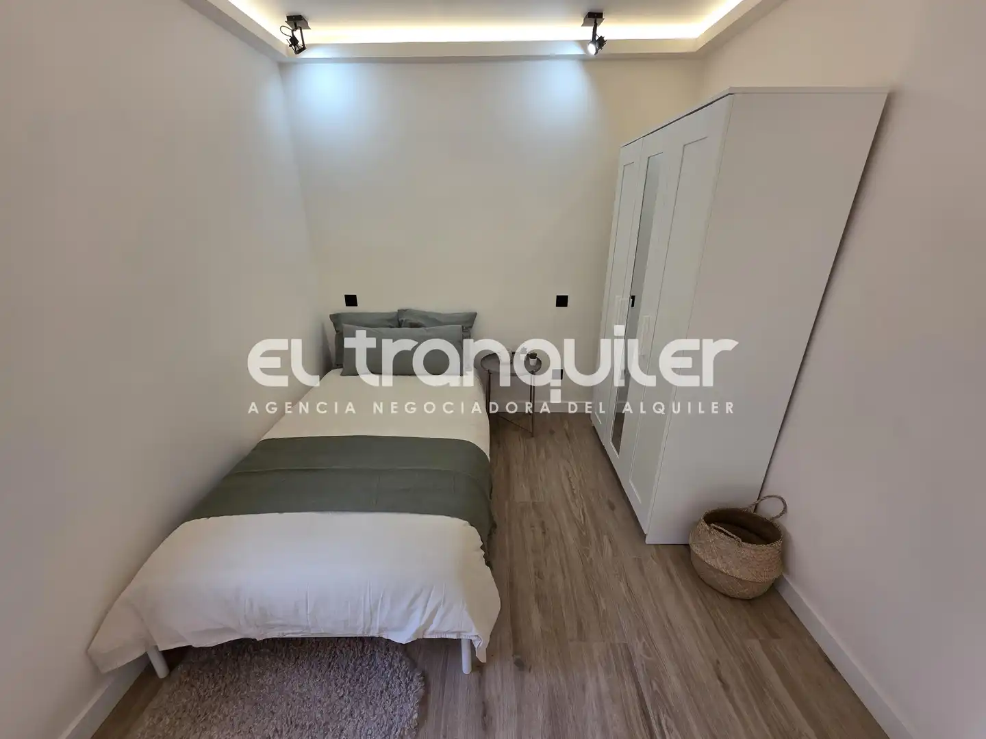 Schlafzimmer von Wohnung zur Miete in Madrid mit Klimaanlage, Möbliert und Waschmaschine