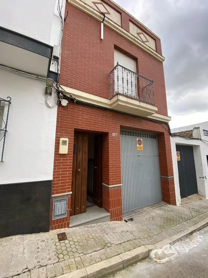 Außenansicht von Haus oder Chalet zum Verkauf in Morón de la Frontera