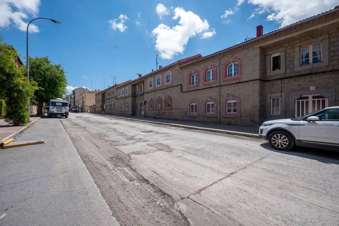 Außenansicht von Erdgeschoss zum Verkauf in Ávila mit Heizung, Privatgarten und Terrasse