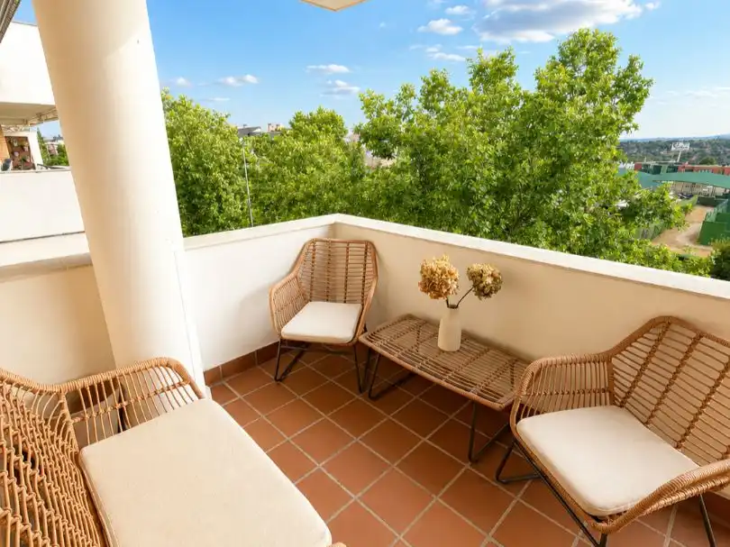 Terrasse von Wohnung zum Verkauf in Las Rozas de Madrid mit Klimaanlage, Terrasse und Schwimmbad