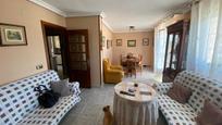 Sala d'estar de Casa adosada en venda en Tarancón amb Terrassa i Traster