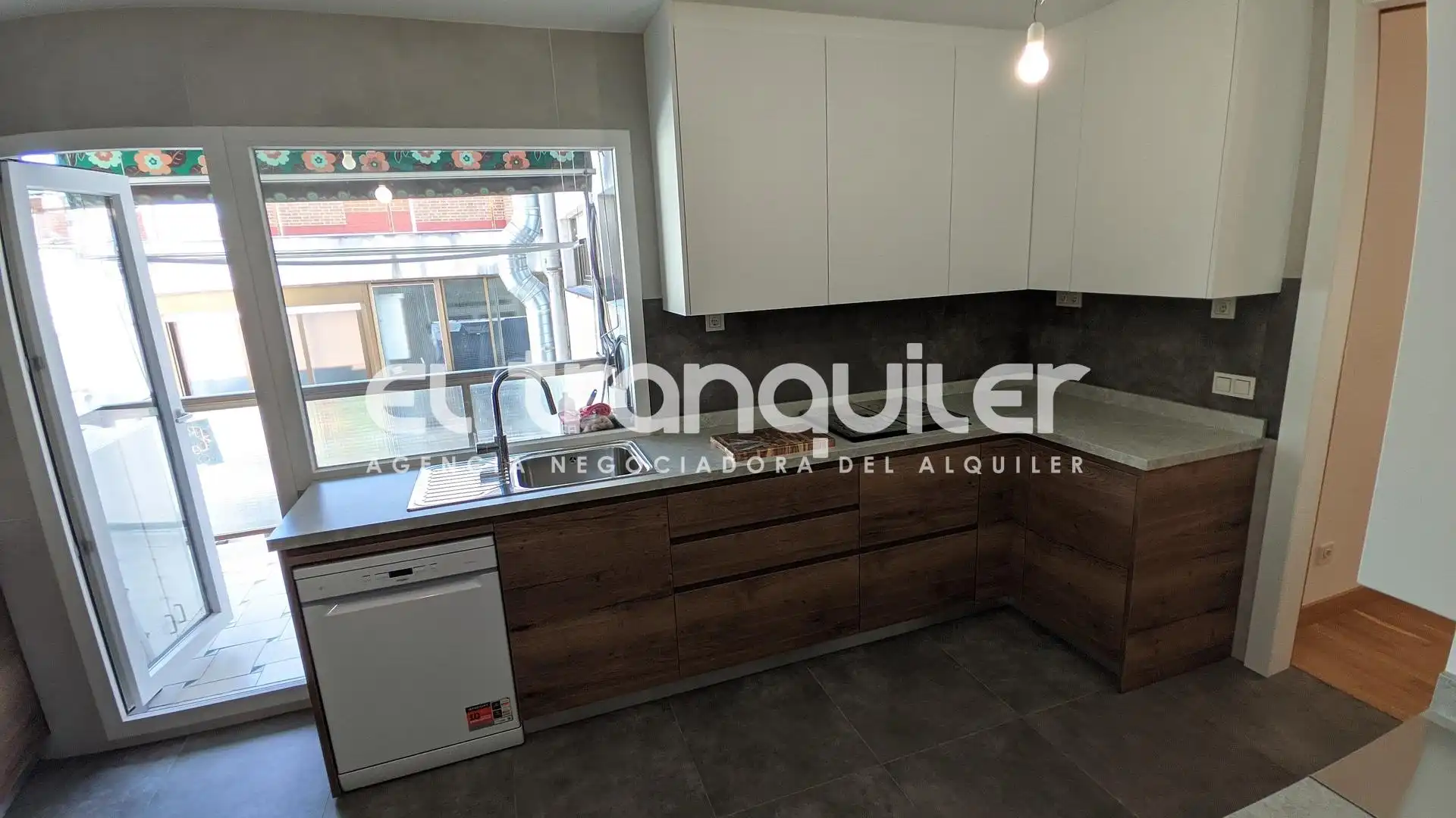 Küche von Wohnung zum Verkauf in Madrid mit Klimaanlage, Parkett und Terrasse