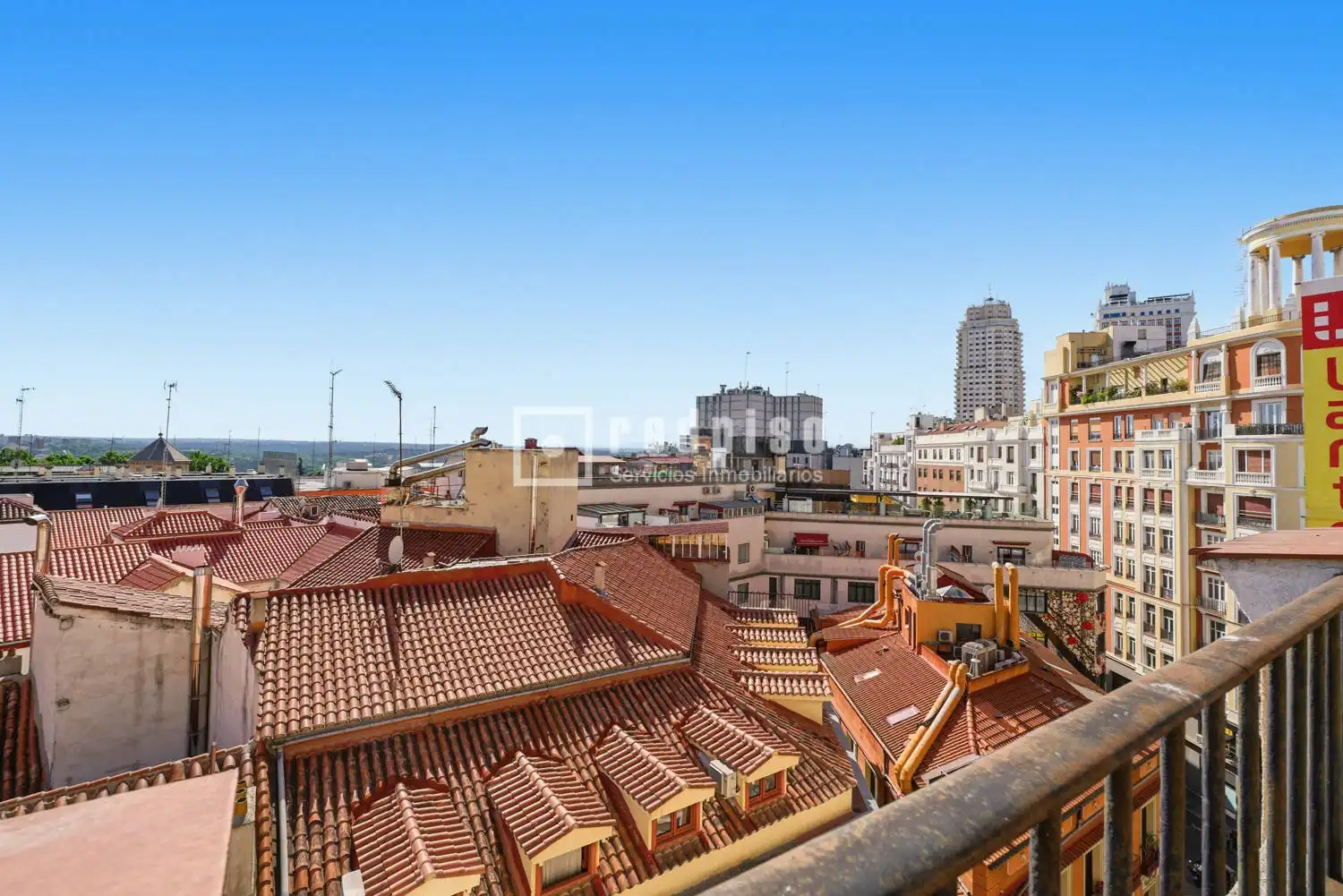 Exterior view of Flat for sale in Madrid  with Air Conditioner, Heating and Terrace