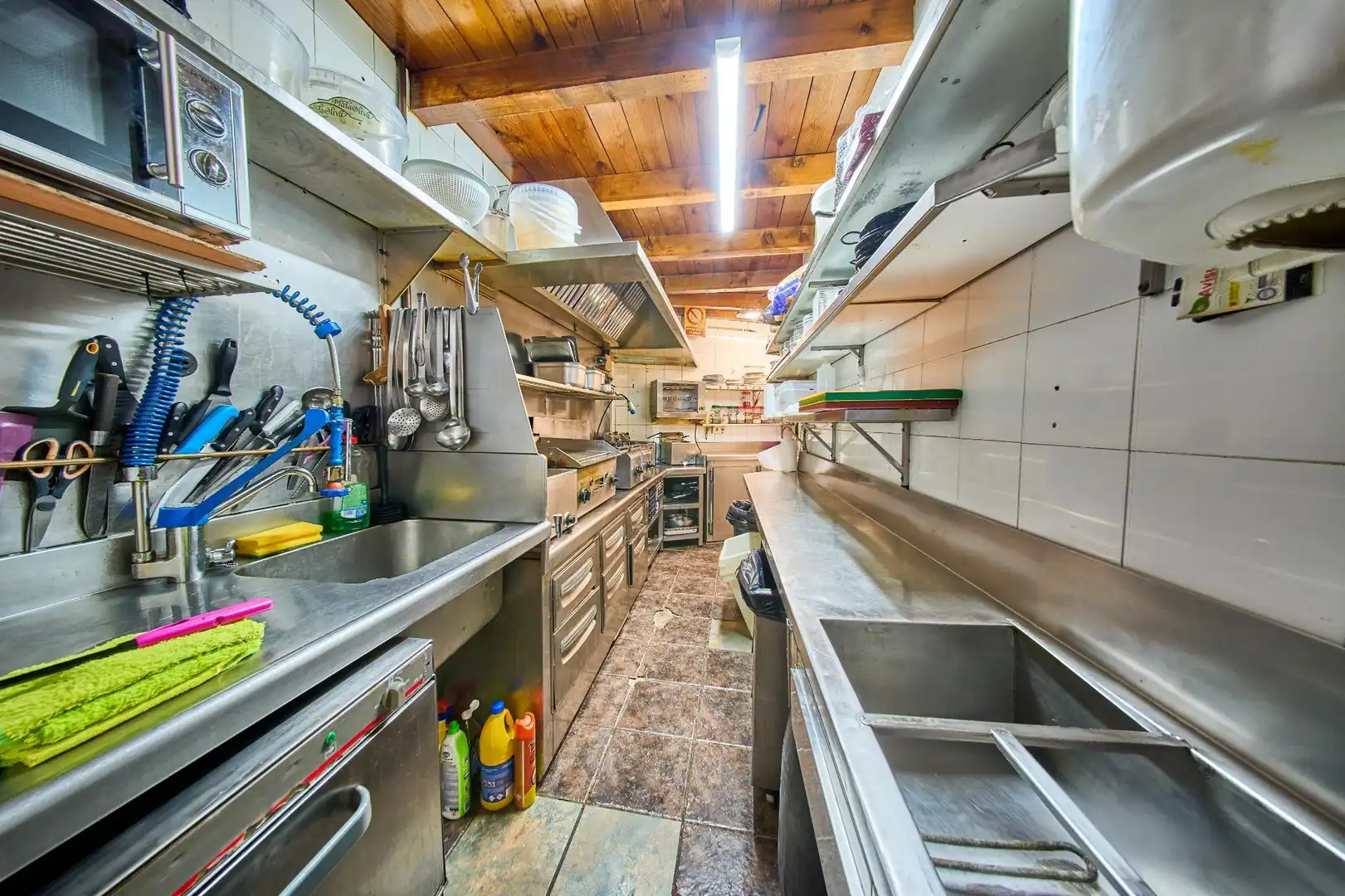 Cocina de Local de alquiler en Granada con Aire acondicionado