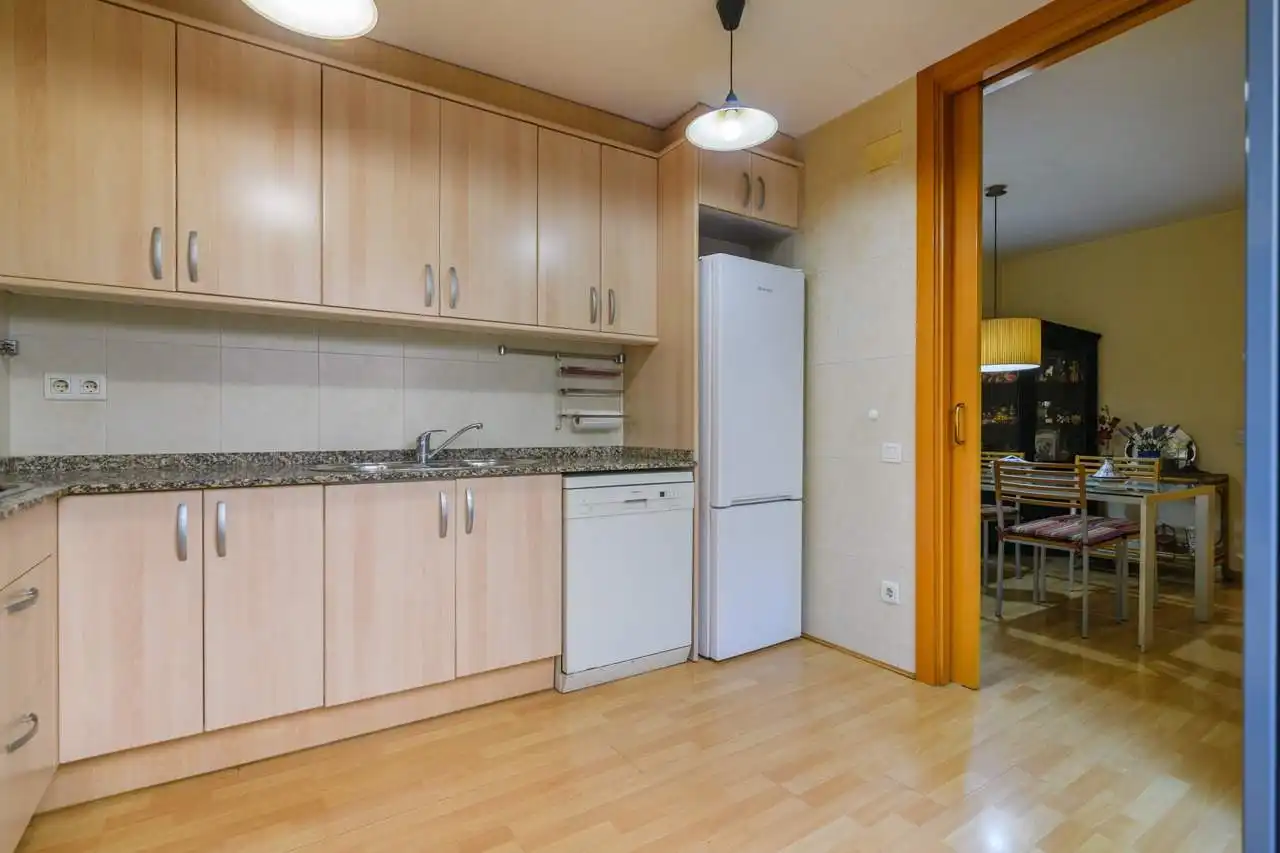 Küche von Maisonette zum Verkauf in Barcelona mit Klimaanlage, Heizung und Parkett