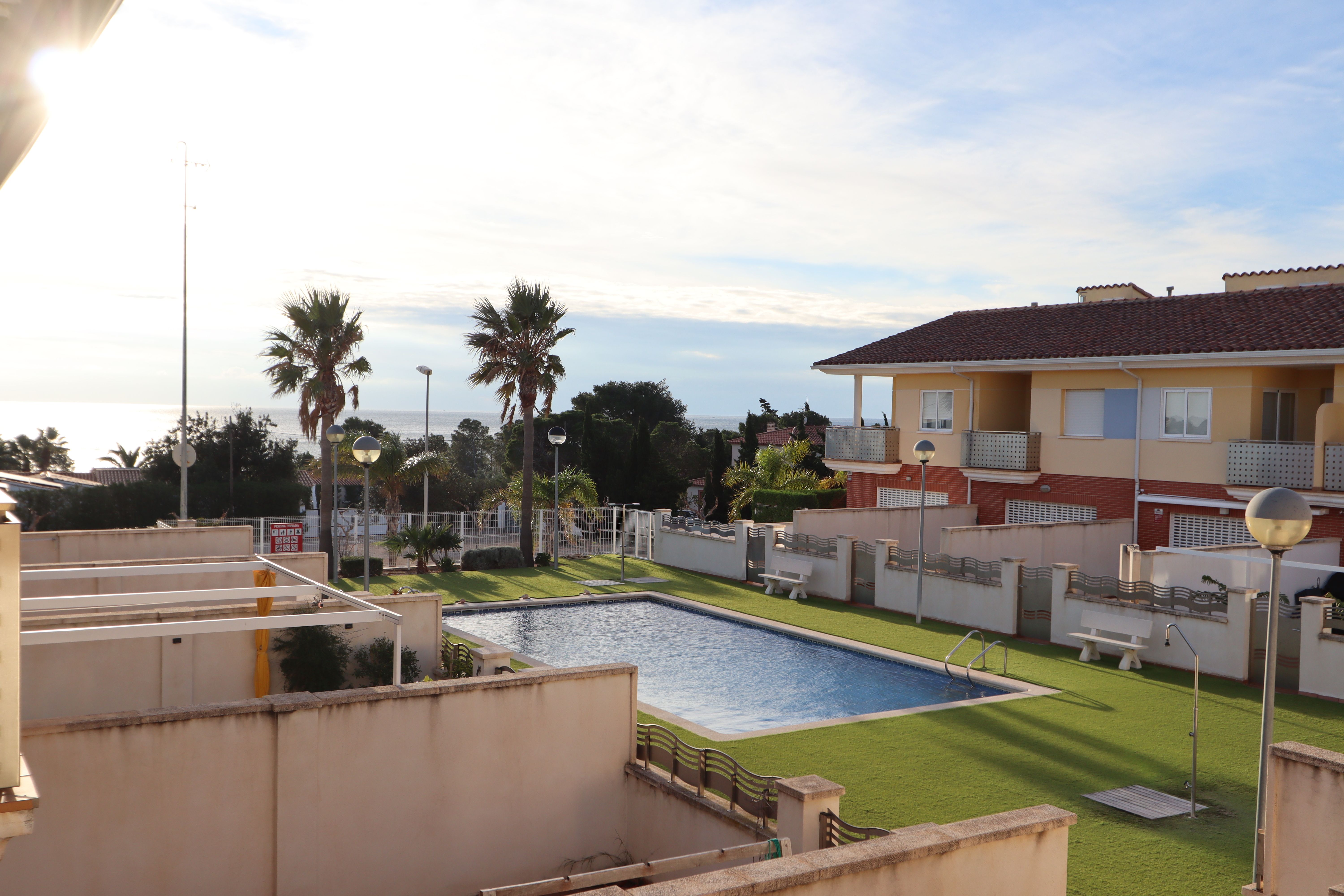 Piscina de Casa adosada en venda en Vandellòs i l'Hospitalet de l'Infant