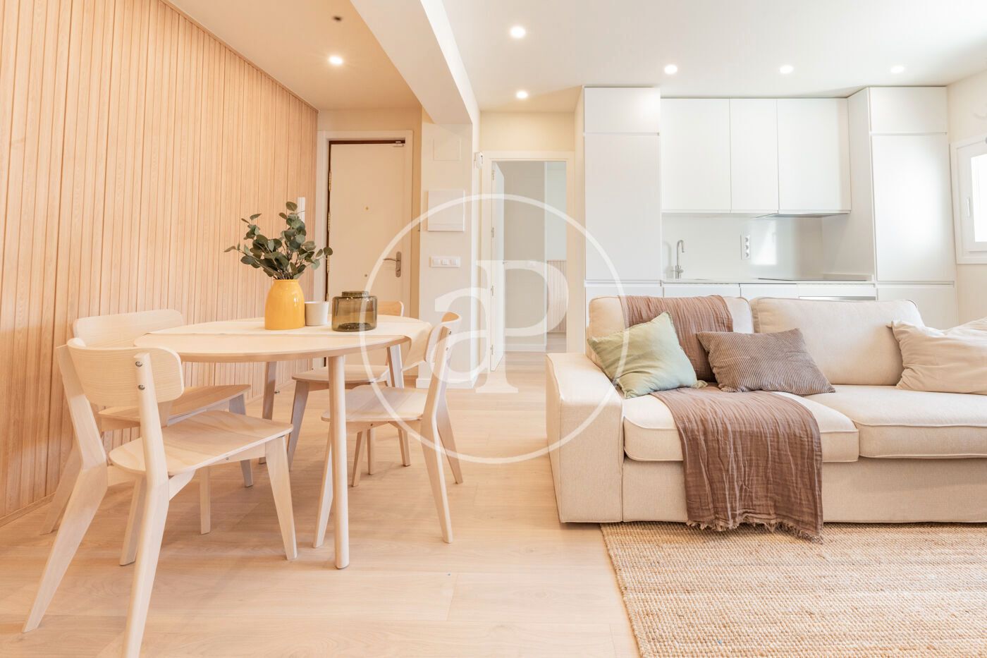 Living room of Flat to rent in  Madrid Capital  with Air Conditioner, Heating and Furnished