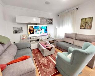 Sala d'estar de Casa adosada en venda en Lorca amb Moblat