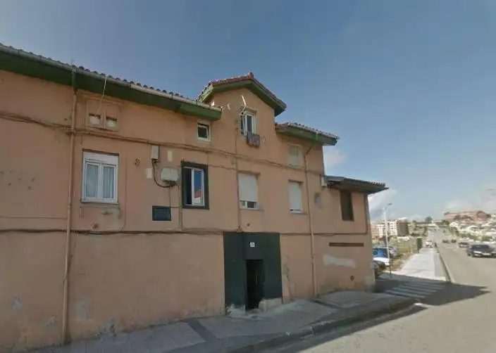 Vista exterior de Piso en venta en Santander