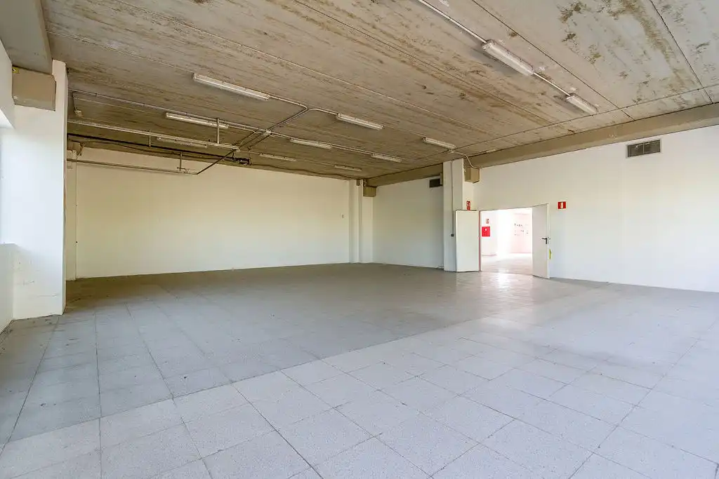Business premises for sale in Av Vía Láctea, imagen 40
