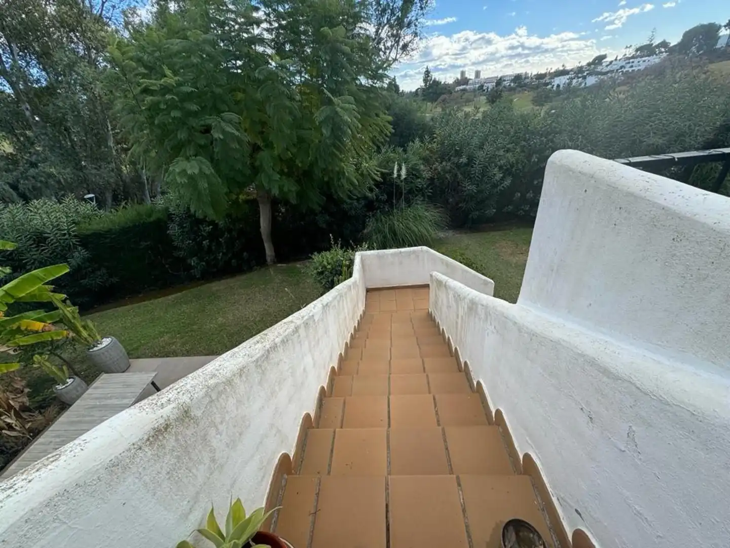 Jardí de Casa o xalet de lloguer en Benahavís amb Aire condicionat, Terrassa i Moblat