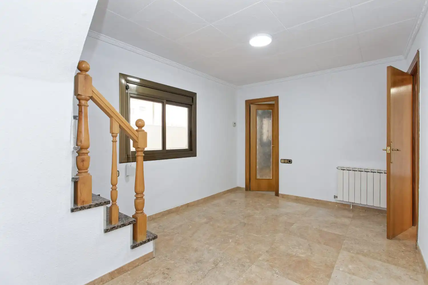 Casa adosada en venta en Terrassa con Terraza, Horno y Lavadora