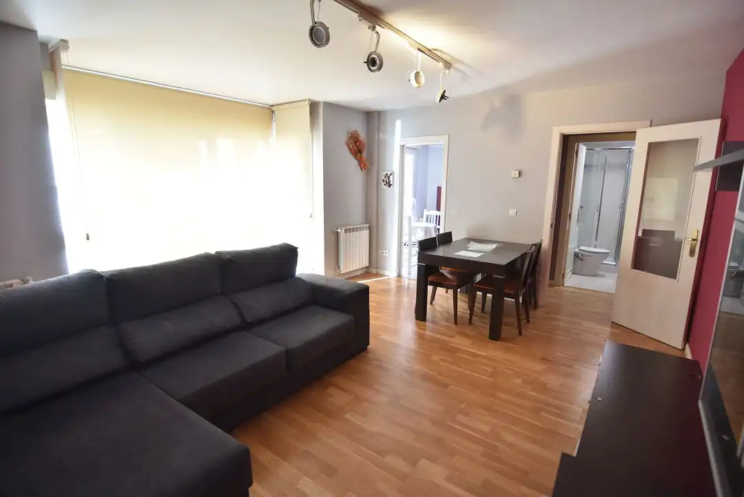Sala d'estar de Apartament en venda en Soraluze / Plasencia de las Armas amb Calefacció i Moblat
