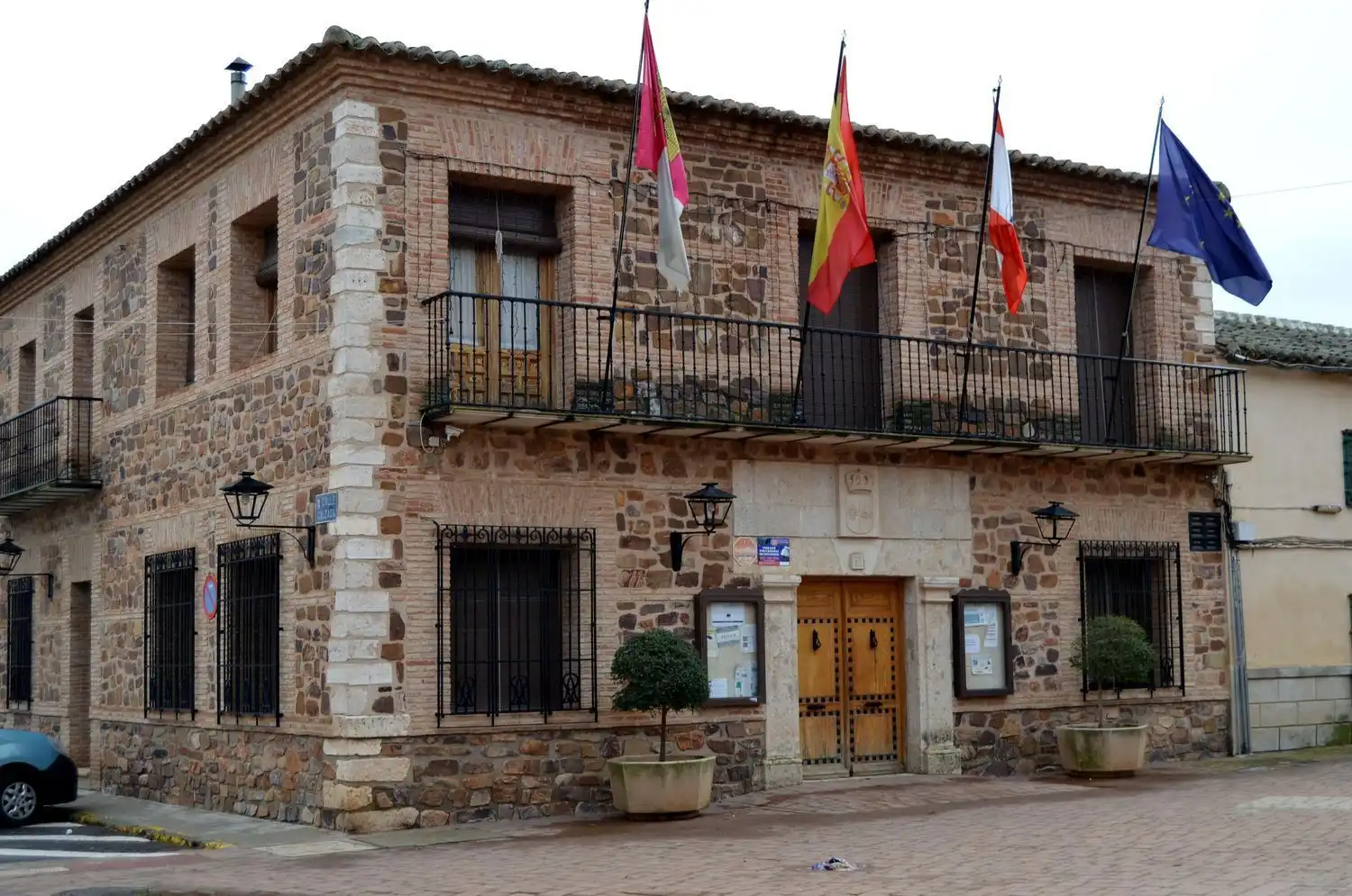 Vista exterior de Casa o xalet en venda en Granátula de Calatrava amb Jardí privat i Traster