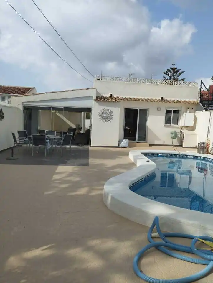 Casa amb piscina en venda a Orihuela Costa