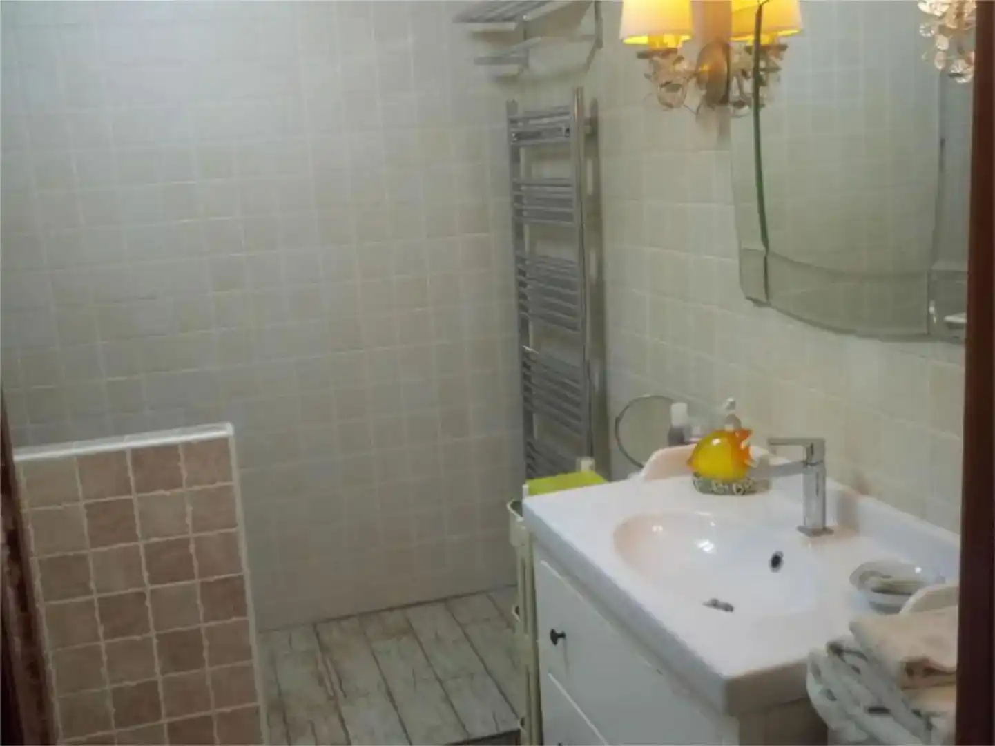 Baño de Piso en venta en Almudévar con Aire acondicionado