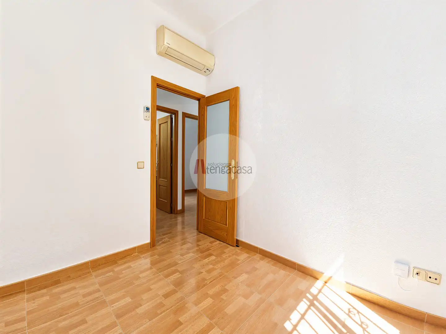Bedroom of Flat for rent in Madrid  with Air Conditioner, Heating and Washing machine